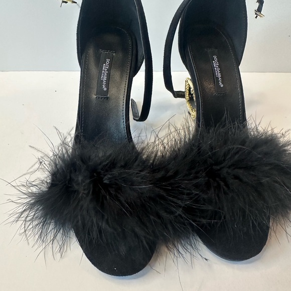 Fashion design 
Barocco-Heel Feather Ankle-Strap Sandals - Picture 10 of 13